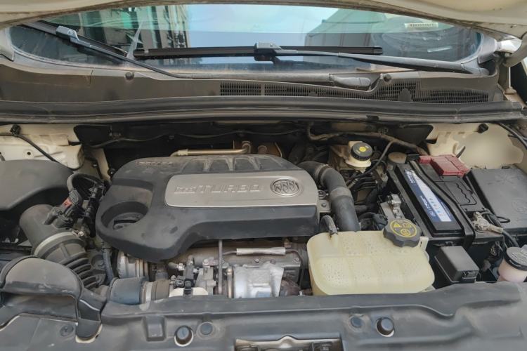 Used Buick Encore 2014 1.4T Automatic All-Wheel-Drive Flagship Edition Engine Bay