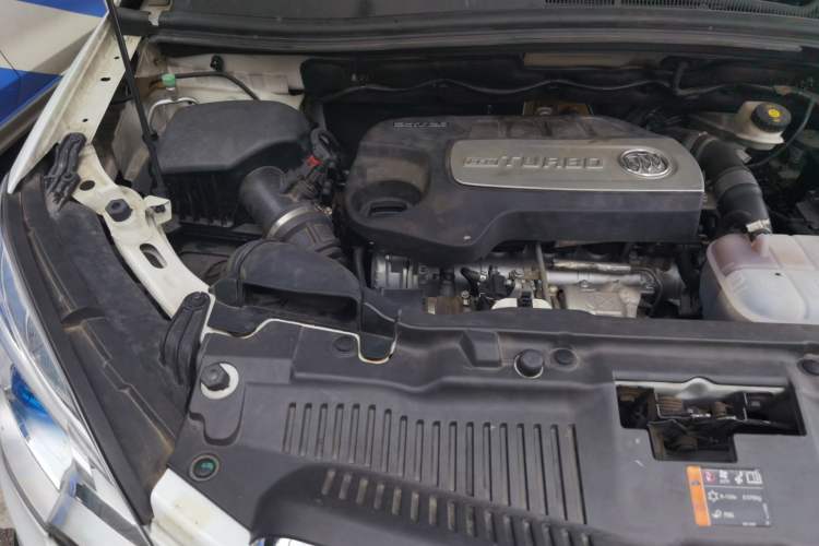 Used Buick Encore 2014 1.4T Automatic Two-Wheel Drive Urban Elite Model Engine Bay Right