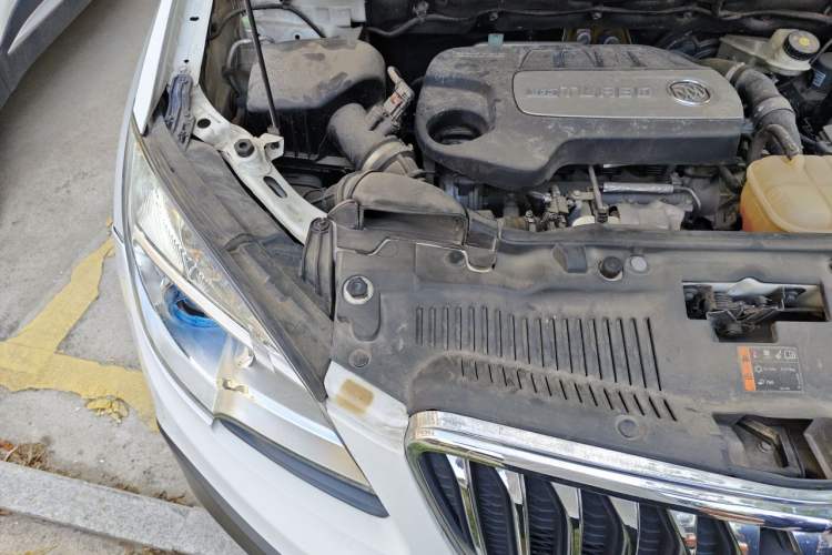 Used Buick Encore 2014 1.4T Automatic Two-Wheel Drive Urban Elite Model Engine Bay Right