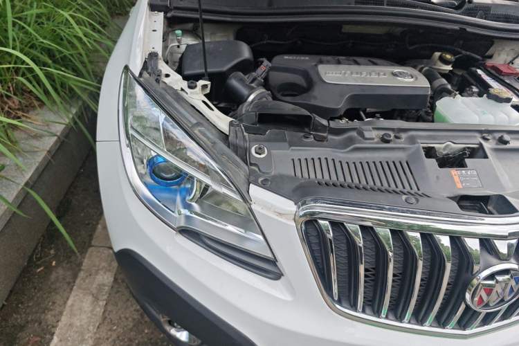 Used Buick Encore 2014 1.4T Automatic Two-Wheel Drive Urban Elite Model Engine Bay Right