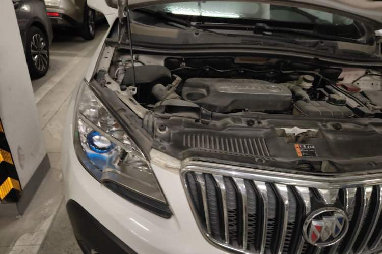 Used Buick Encore 2014 1.4T Automatic Two-Wheel Drive Urban Elite Model Engine Bay Right