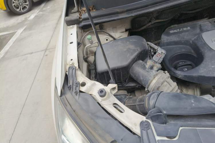 Used Buick Encore 2014 1.4T Automatic Two-Wheel Drive Urban Elite Model Engine Bay Right