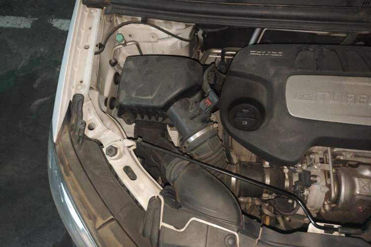 Used Buick Encore 2014 1.4T Manual Two-Wheel Drive Urban Advanced Model Engine Bay Right