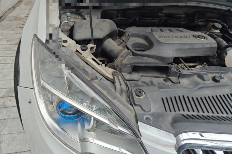 Used Buick Encore 2014 1.4T Automatic Two-Wheel Drive Urban Elite Model Engine Bay Right