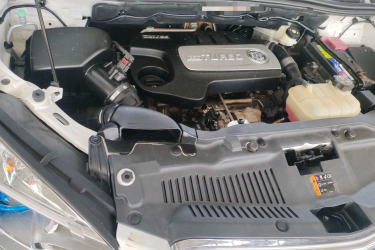 Used Buick Encore 2014 1.4T Automatic Two-Wheel Drive Urban Elite Model Engine Bay Right
