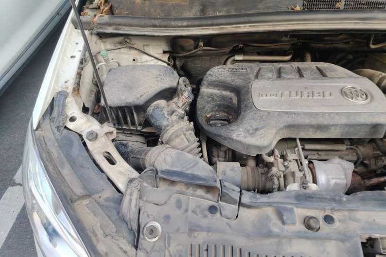 Used Buick Encore 2014 1.4T Automatic Two-Wheel Drive Urban Elite Model Engine Bay Right