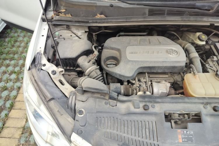 Used Buick Encore 2014 1.4T Automatic Two-Wheel Drive Urban Elite Model Engine Bay Right