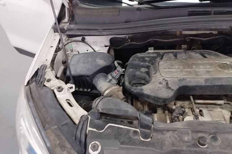 Used Buick Encore 2014 1.4T Automatic Two-Wheel Drive Urban Elite Model Engine Bay Right