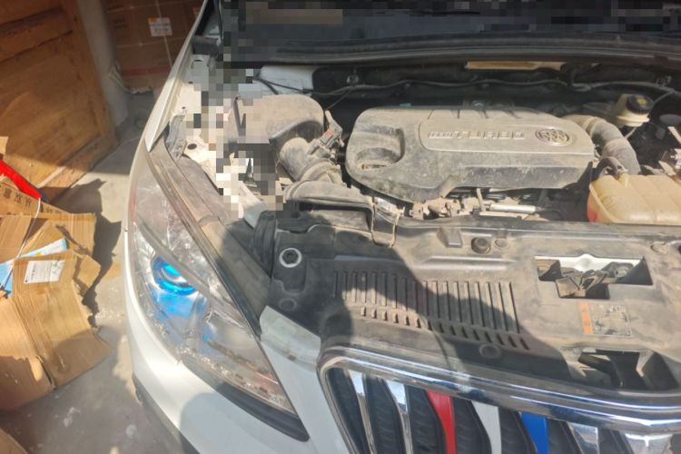 Used Buick Encore 2014 1.4T Automatic Two-Wheel Drive Urban Elite Model Engine Bay Right