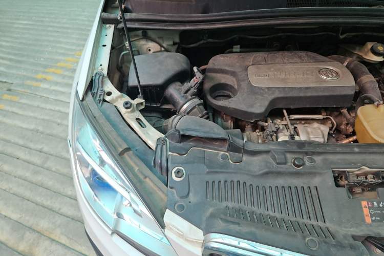 Used Buick Encore 2014 1.4T Automatic Two-Wheel Drive Urban Leading Model Engine Bay Right
