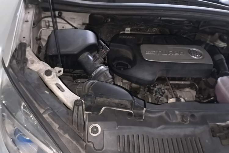 Used Buick Encore 2014 1.4T Automatic Two-Wheel Drive Urban Elite Model Engine Bay Right