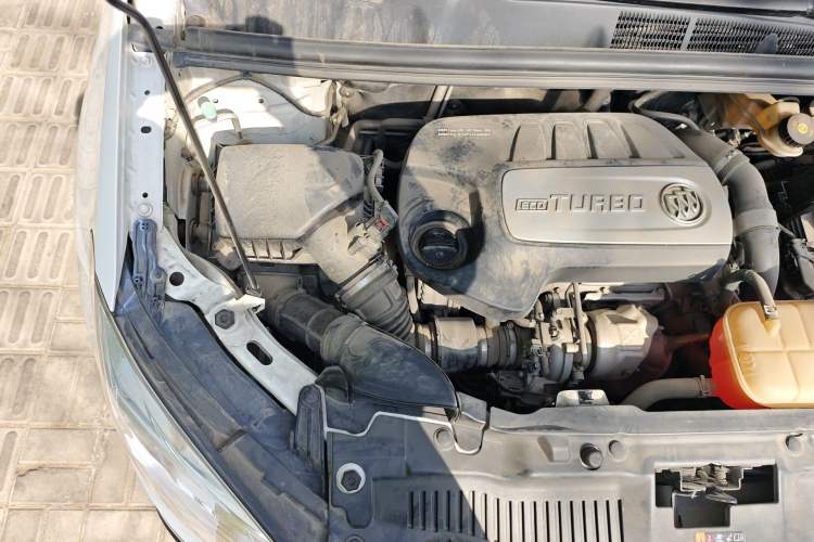 Used Buick Encore 2014 1.4T Automatic Two-Wheel Drive Urban Leading Model Engine Bay Right