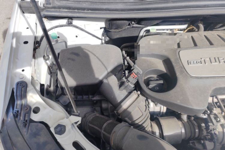 Used Buick Encore 2014 1.4T Automatic All-Wheel-Drive Flagship Edition Engine Bay Right