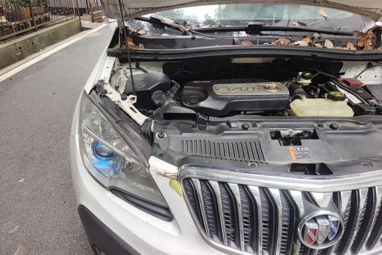 Used Buick Encore 2014 1.4T Automatic Two-Wheel Drive Urban Elite Model Engine Bay Right