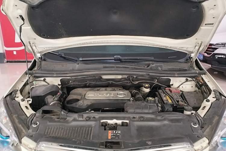 Used Buick Encore 2014 1.4T Automatic Two-Wheel Drive Urban Elite Model Engine Bay