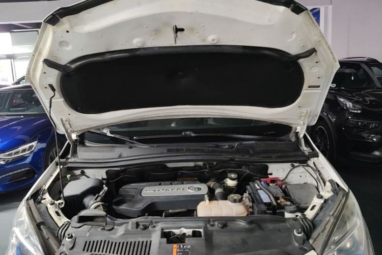 Used Buick Encore 2014 1.4T Automatic Two-Wheel Drive Urban Elite Model Engine Bay