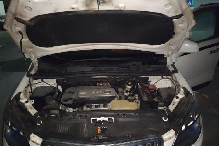 Used Buick Encore 2014 1.4T Automatic Two-Wheel Drive Urban Elite Model Engine Bay