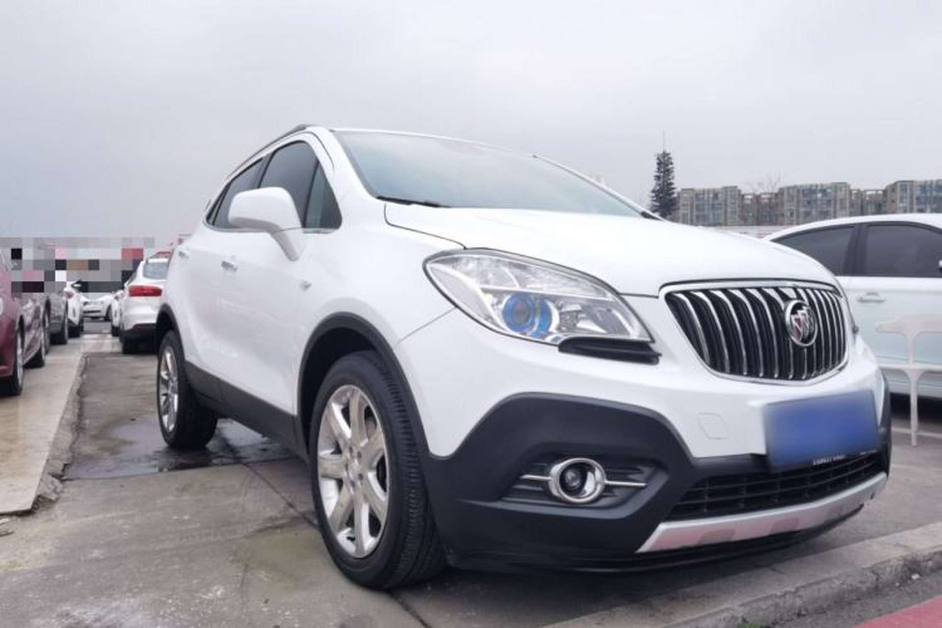 Used Buick Encore 2014 1.4T Automatic All-Wheel-Drive Flagship Edition Exterior 2