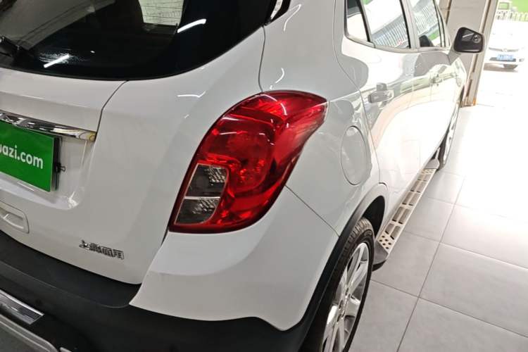 Used Buick Encore 2014 1.4T Automatic Two-Wheel Drive Urban Elite Model Exterior 3