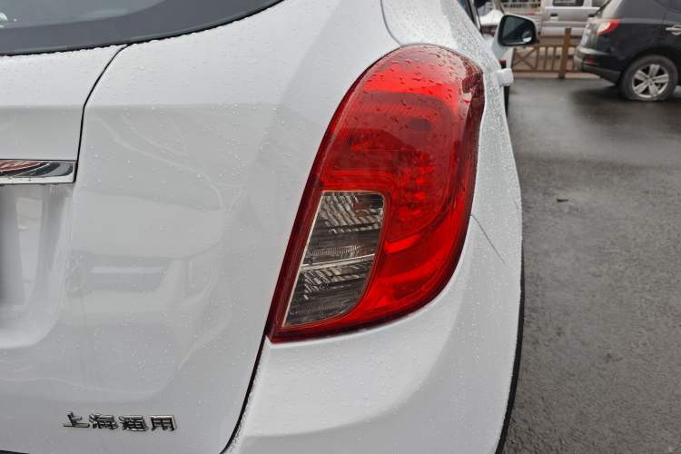 Used Buick Encore 2014 1.4T Automatic Two-Wheel Drive Urban Elite Model Exterior 3