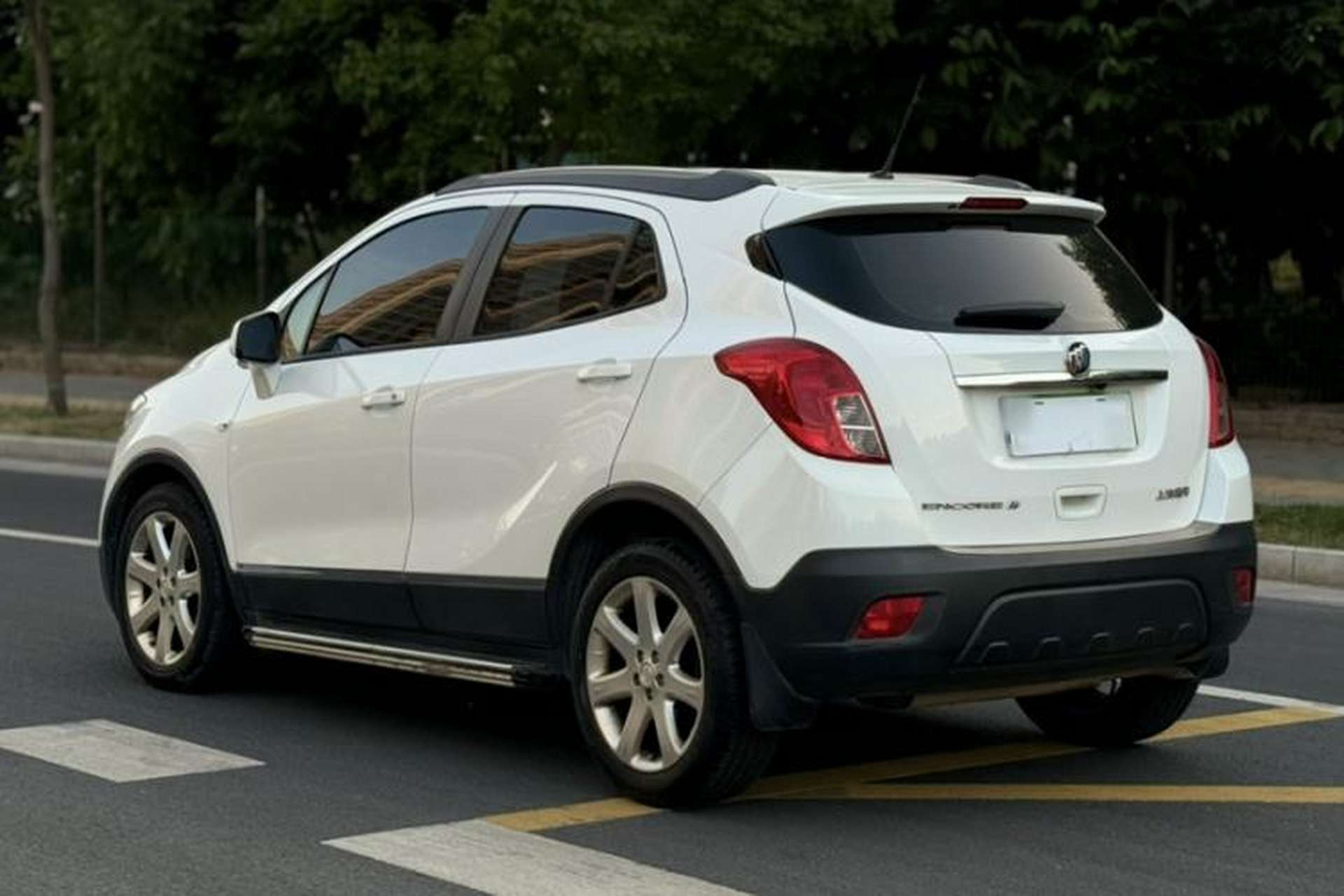 Used Buick Encore 2014 1.4T Manual Two-Wheel Drive Urban Advanced Model Exterior 3