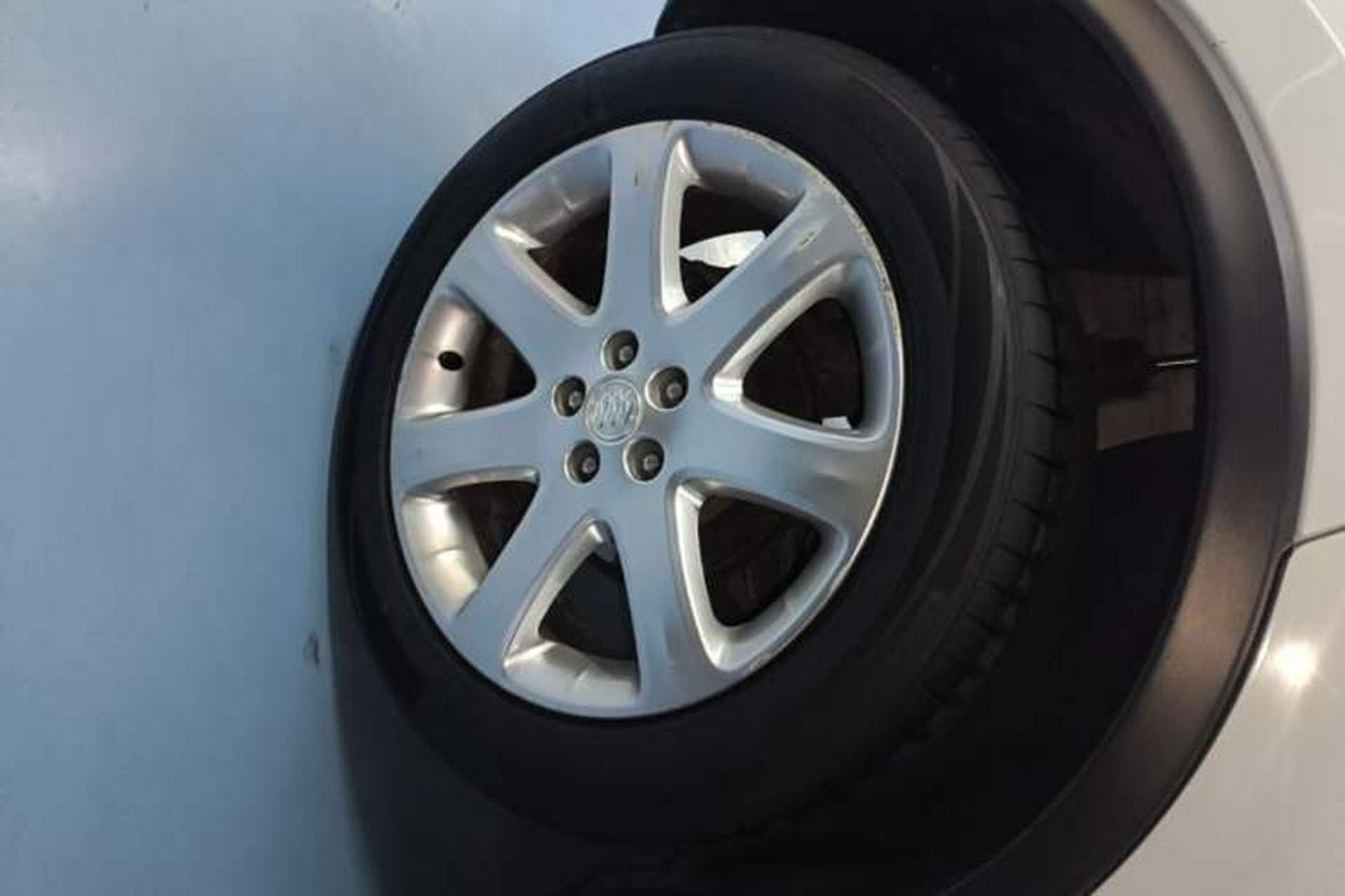 Used Buick Encore 2014 1.4T Automatic Two-Wheel Drive Urban Elite Model Exterior 5