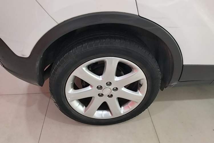 Used Buick Encore 2014 1.4T Automatic Two-Wheel Drive Urban Elite Model Exterior 5
