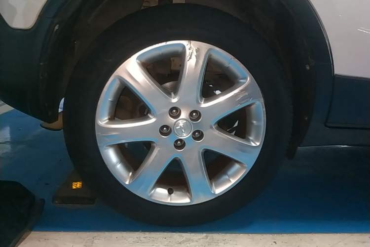 Used Buick Encore 2014 1.4T Automatic Two-Wheel Drive Urban Elite Model Exterior 5