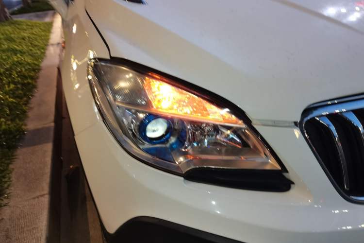 Used Buick Encore 2014 1.4T Automatic Two-Wheel Drive Urban Elite Model Exterior 6