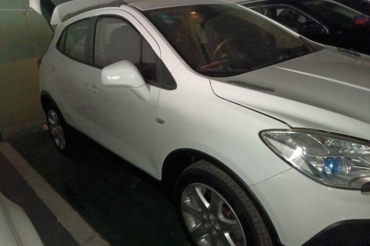 Used Buick Encore 2014 1.4T Automatic Two-Wheel Drive Urban Elite Model Front Right 45 Deg