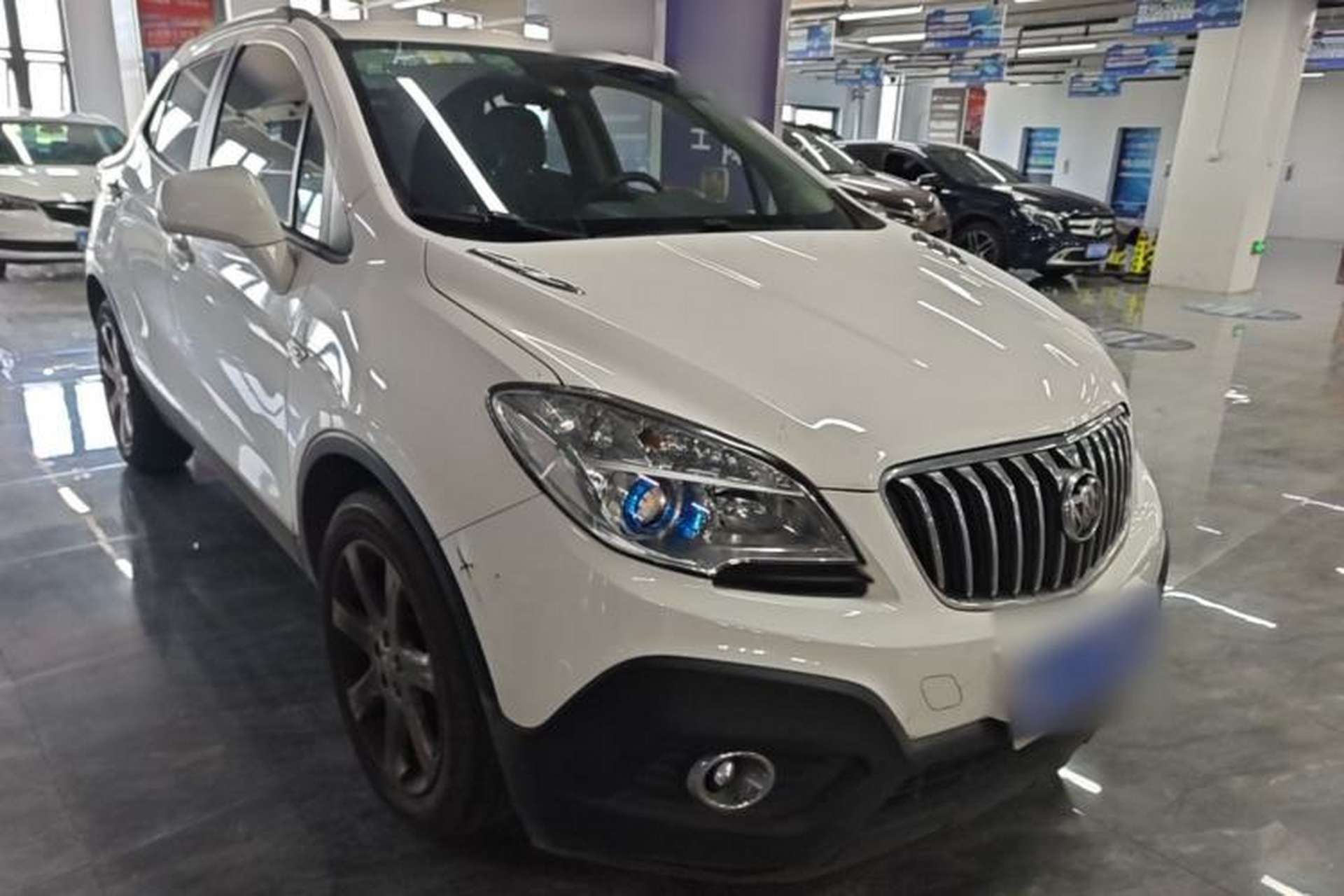 Used Buick Encore 2014 1.4T Automatic Two-Wheel Drive Urban Elite Model Front Right 45 Deg
