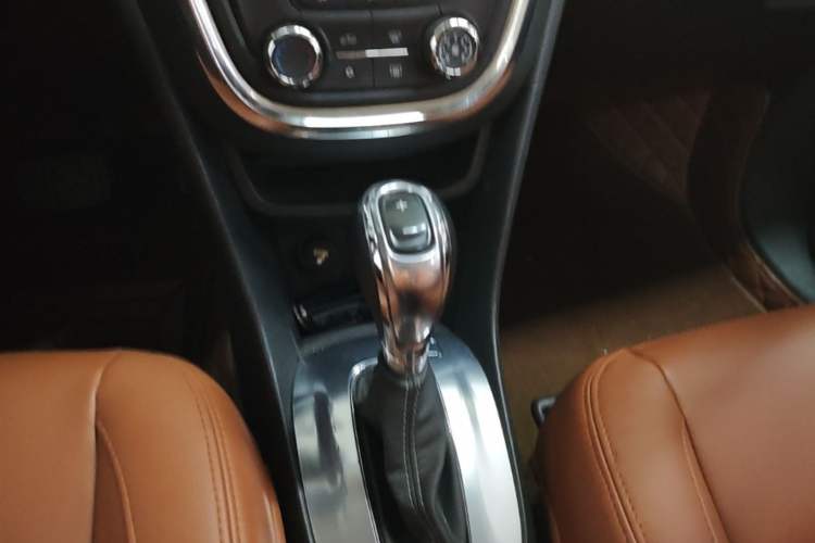 Used Buick Encore 2014 1.4T Automatic Two-Wheel Drive Urban Elite Model Gear Lever