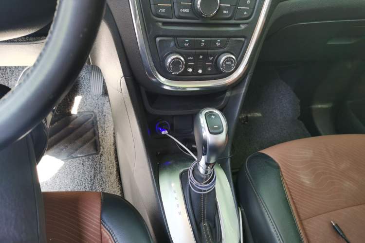 Used Buick Encore 2014 1.4T Automatic Two-Wheel Drive Urban Leading Model Gear Lever