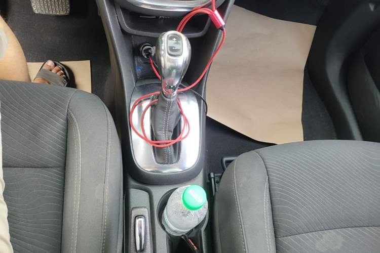 Used Buick Encore 2014 1.4T Automatic Two-Wheel Drive Urban Elite Model Gear Lever
