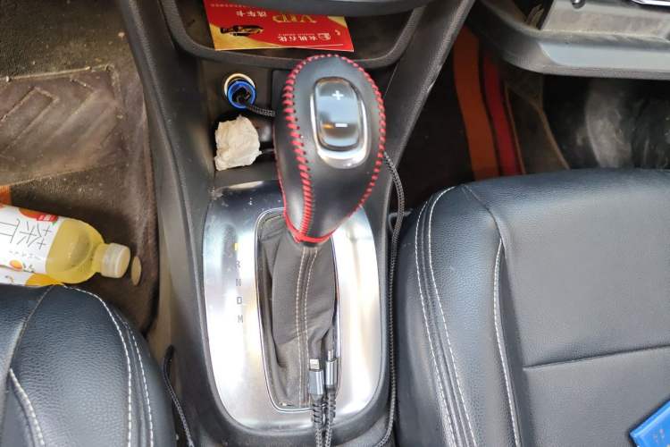 Used Buick Encore 2014 1.4T Automatic Two-Wheel Drive Urban Elite Model Gear Lever