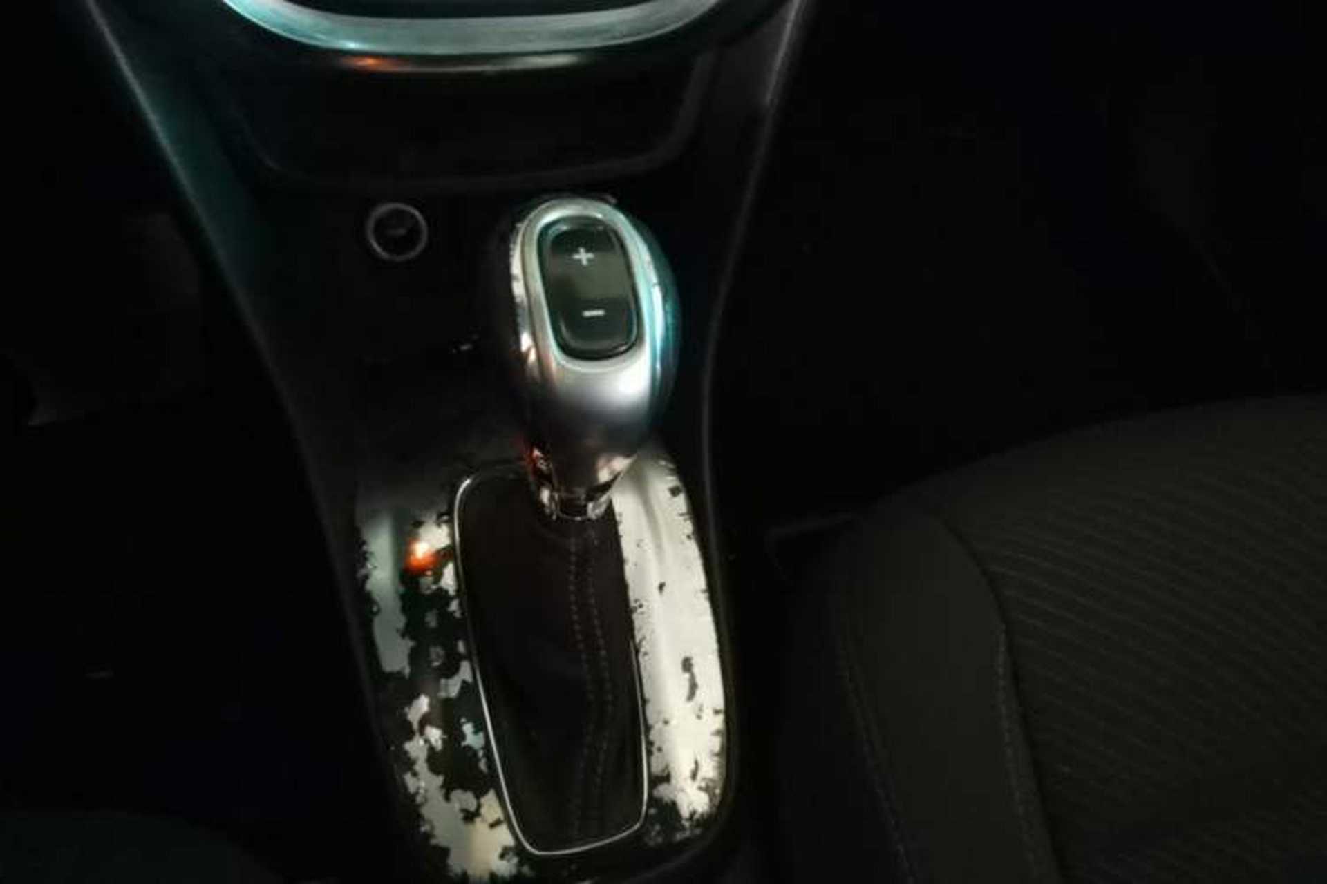 Used Buick Encore 2014 1.4T Automatic Two-Wheel Drive Urban Elite Model Gear Lever