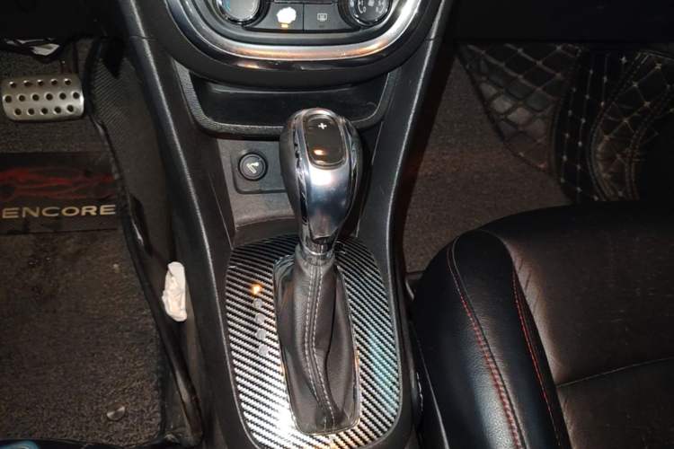 Used Buick Encore 2014 1.4T Automatic Two-Wheel Drive Urban Elite Model Gear Lever