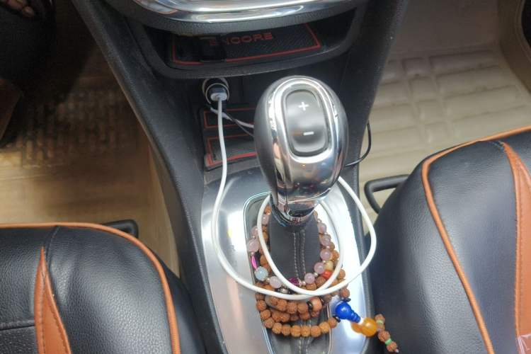 Used Buick Encore 2014 1.4T Automatic Two-Wheel Drive Urban Elite Model Gear Lever