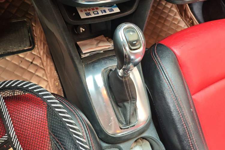 Used Buick Encore 2014 1.4T Automatic Two-Wheel Drive Urban Elite Model Gear Lever