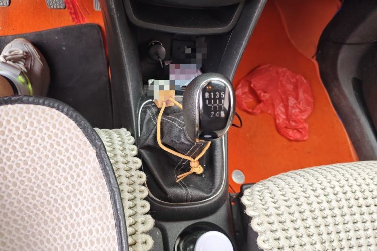 Used Buick Encore 2014 1.4T Manual Two-Wheel Drive Urban Advanced Model Gear Lever