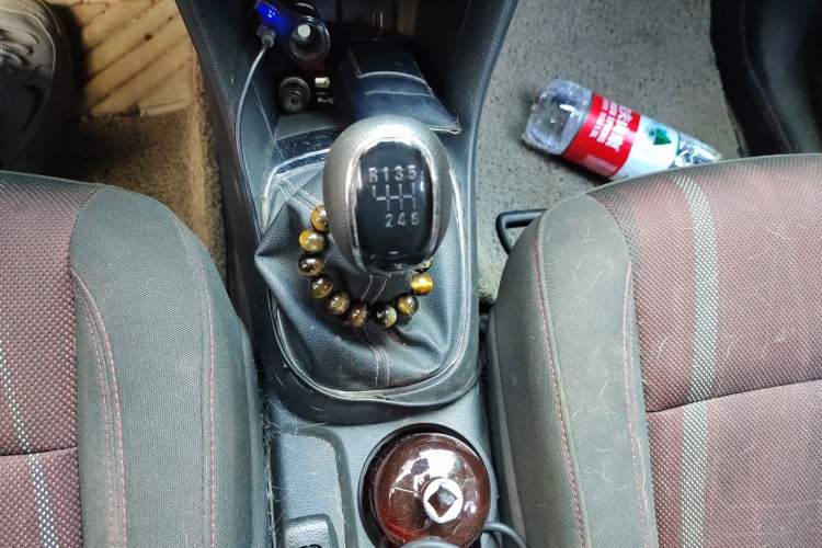 Used Buick Encore 2014 1.4T Manual Two-Wheel Drive Urban Advanced Model Gear Lever