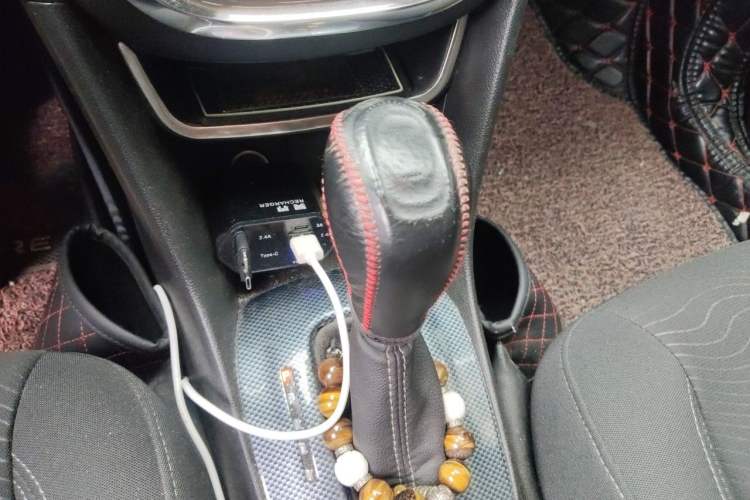 Used Buick Encore 2014 1.4T Automatic Two-Wheel Drive Urban Elite Model Gear Lever
