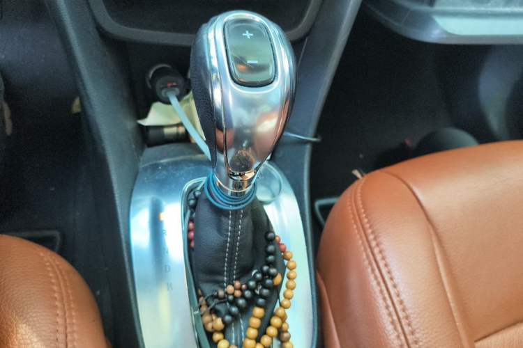 Used Buick Encore 2014 1.4T Automatic Two-Wheel Drive Urban Elite Model Gear Lever