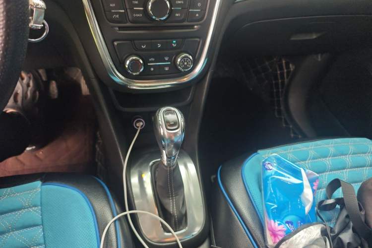 Used Buick Encore 2014 1.4T Automatic Two-Wheel Drive Urban Elite Model Gear Lever