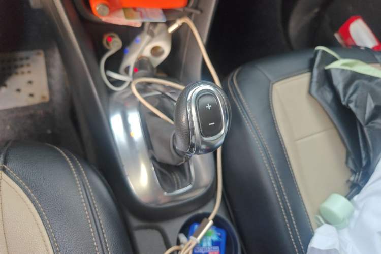 Used Buick Encore 2014 1.4T Automatic Two-Wheel Drive Urban Elite Model Gear Lever