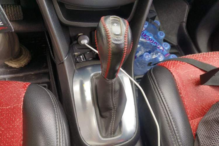 Used Buick Encore 2014 1.4T Automatic Two-Wheel Drive Urban Elite Model Gear Lever