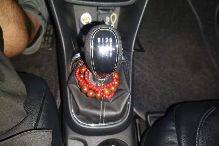 Used Buick Encore 2014 1.4T Manual Two-Wheel Drive Urban Advanced Model Gear Lever
