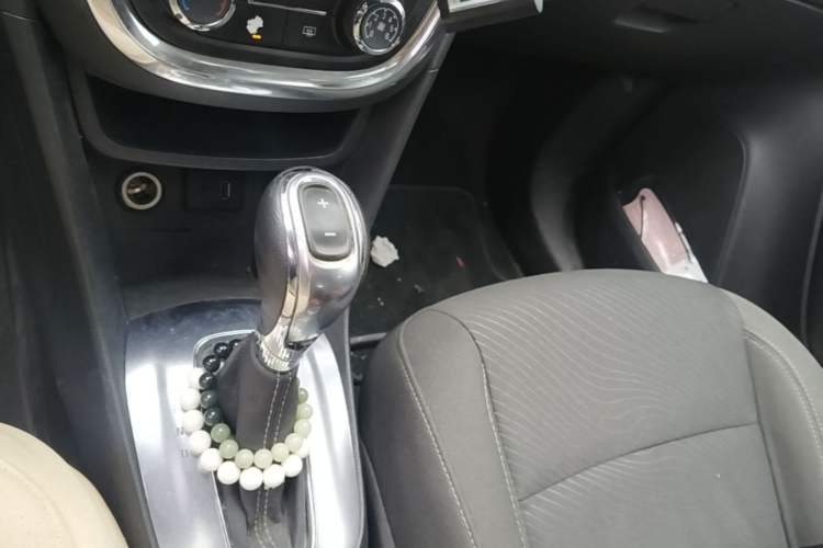 Used Buick Encore 2014 1.4T Automatic Two-Wheel Drive Urban Elite Model Gear Lever