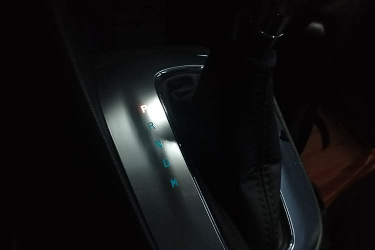 Used Buick Encore 2014 1.4T Automatic Two-Wheel Drive Urban Leading Model Gear Lever