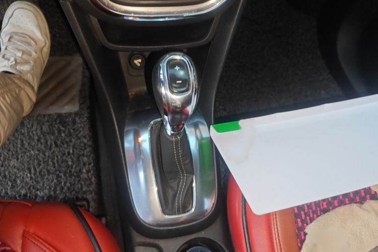 Used Buick Encore 2014 1.4T Automatic Two-Wheel Drive Urban Elite Model Gear Lever